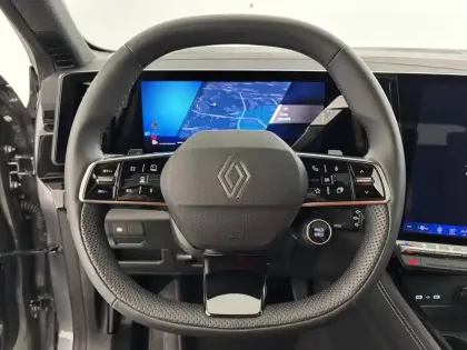 Photo 23 Renault Austral  E-Tech full hybrid 200 GSR2