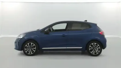 Photo 10 Renault Clio  E-Tech full hybrid 145 ch GSR2