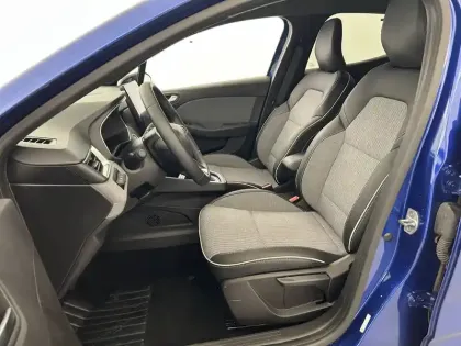 Photo 17 Renault Clio  E-Tech full hybrid 145 ch GSR2