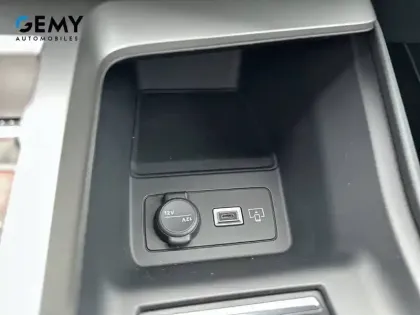 Photo 15 Peugeot 408  Electrique 58 kWh 210 ch