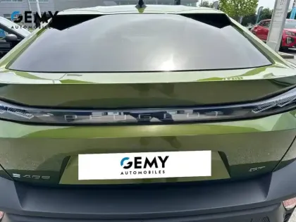 Photo 30 Peugeot 408  Electrique 58 kWh 210 ch