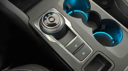 Photo 22 Ford Kuga  2.5 Duratec 180 ch FlexiFuel FHEV E85 Powershift