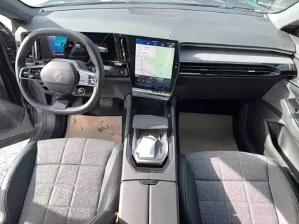 Photo 6 Renault Espace  E-Tech full hybrid 200 GSR2