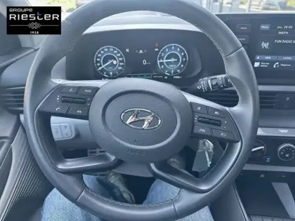 Photo 13 Hyundai Bayon  1.0 T-GDi 100 Hybrid 48V