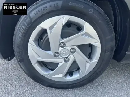 Photo 10 Hyundai Bayon  1.0 T-GDi 100 Hybrid 48V