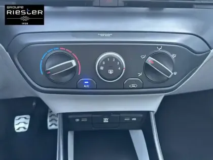 Photo 14 Hyundai Bayon  1.0 T-GDi 100 Hybrid 48V