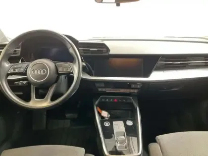 Photo 7 Audi A3 35 TFSI Mild Hybrid 150 S tronic 7 Design Luxe