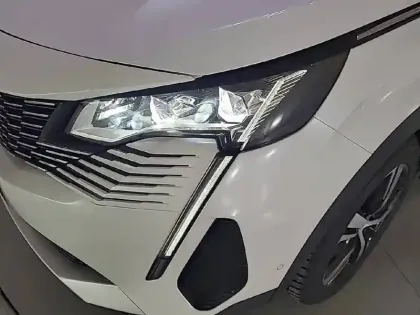Photo 18 Peugeot 3008  PureTech 130ch S&S EAT8