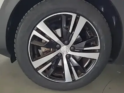 Photo 15 Peugeot 3008  PureTech 130ch S&S EAT8