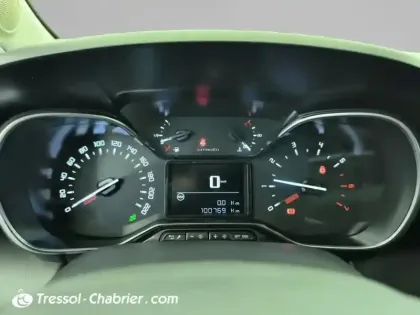 Photo 13 Citroën C3 Aircross  PureTech 130 S&S BVM6 Shine