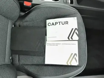 Photo 15 Renault Captur  mild hybrid 140 Techno