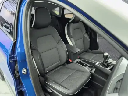 Photo 8 Renault Captur  mild hybrid 140 Techno