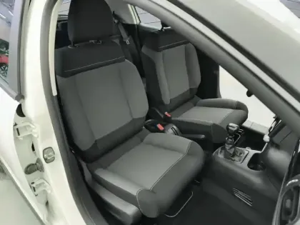 Photo 8 Citroën C3  SOCIETE BLUEHDI 100 S&S BVM FEEL BUSINESS R