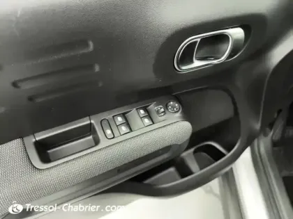 Photo 27 Citroën C3 Aircross  PureTech 110 S&S BVM6 Shine