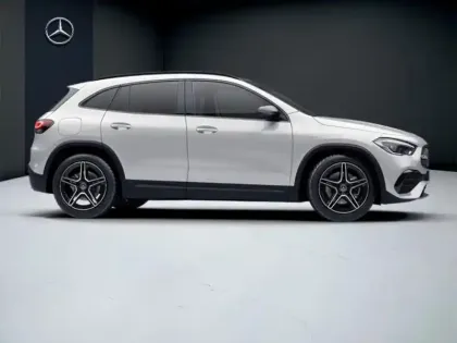 Photo 16 Mercedes GLA 250 e AMG Line