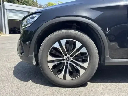 Photo 8 Mercedes GLC  300de 4MATIC SUV Business 