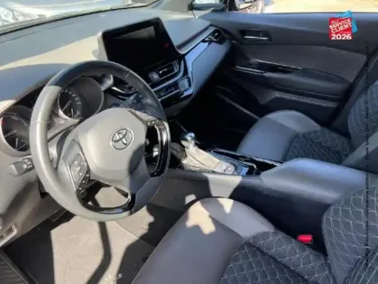 Photo 14 Toyota C-HR  122h Distinctive 2WD E-CVT MY22 Siege chauf Camera GPS
