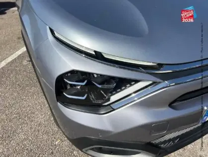 Photo 12 Citroën C4  PureTech 130ch S/S Shine Pack EAT8 Siege chauf Camera HUD