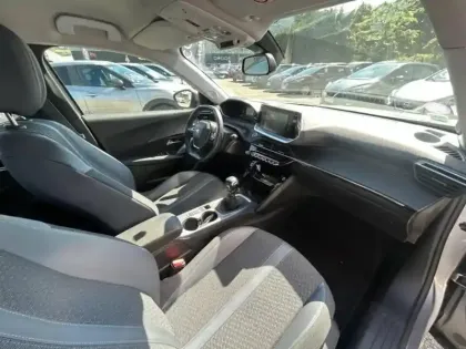 Photo 9 Peugeot 2008  1.2 PureTech 130ch S&S Allure 7cv