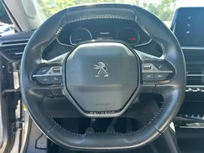 Photo 11 Peugeot 2008  1.2 PureTech 130ch S&S Allure 7cv