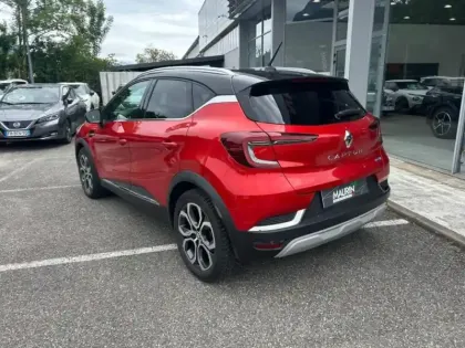 Photo 7 Renault Captur  1.6 E-Tech hybride 145ch Intens -21