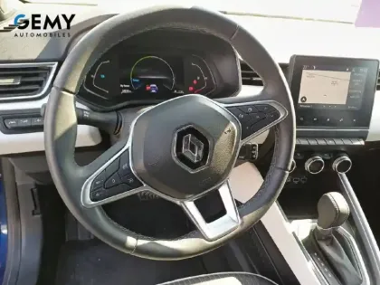 Photo 12 Renault Clio  E-Tech full hybrid 145