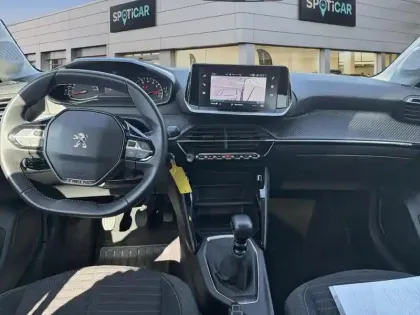 Photo 9 Peugeot 208  PureTech 100 S&S BVM6 Style