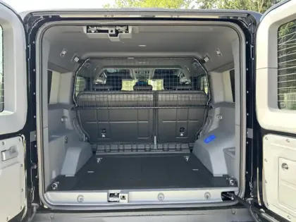 Photo 9 Ineos Grenadier 3.0 Turbo D Utility Wagon Fiel