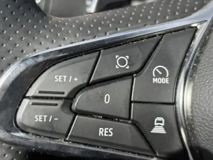 Photo 34 Renault Captur II techno mild hybrid 160 EDC