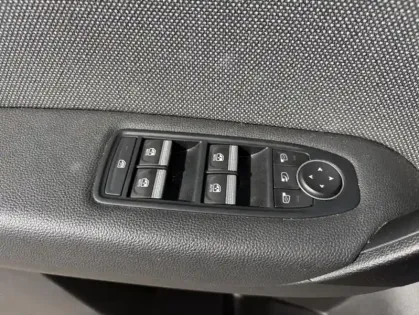 Photo 38 Renault Captur II techno mild hybrid 160 EDC