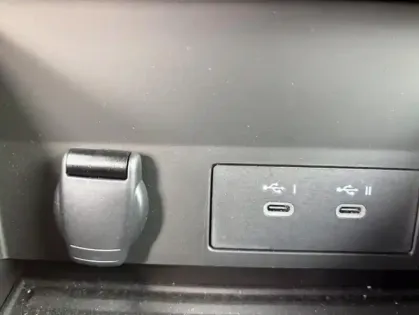 Photo 41 Renault Captur II techno mild hybrid 160 EDC