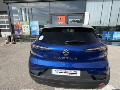 Photo 5 Renault Captur II techno mild hybrid 160 EDC