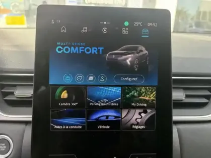 Photo 19 Renault Captur II techno mild hybrid 160 EDC