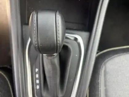 Photo 40 Renault Captur II techno mild hybrid 160 EDC