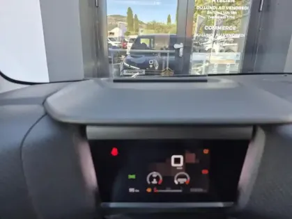 Photo 6 Citroën C4 III PureTech 130 S&S BVM6 Feel Pack