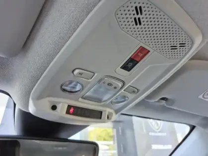 Photo 35 Citroën C4 III PureTech 130 S&S BVM6 Feel Pack