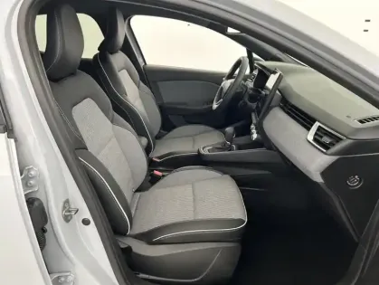 Photo 13 Renault Clio E-Tech full hybrid 145 Techno 5p