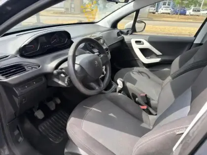 Photo 8 Peugeot 208  1.2 PureTech 68ch Like 5p