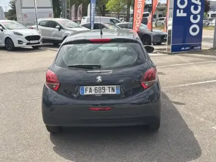 Photo 5 Peugeot 208  1.2 PureTech 68ch Like 5p