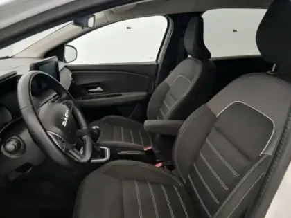 Photo 13 Dacia Jogger  1.0 ECO-G 100ch Expression 7 places