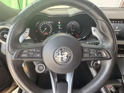 Photo 10 Alfa Romeo Tonale  1.5 Hybrid 130ch Edizione Speciale TCT