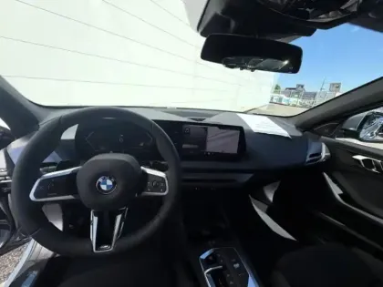 Photo 8 BMW Serie 1 Série 1 123 xDriveA 218ch M Sport Design DKG7