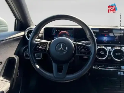 Photo 11 Mercedes Classe A  Berline 180 d 116ch Style Line 7G-DCT