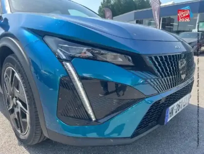 Photo 12 Peugeot 408  Hybrid 136ch GT e-DCS6