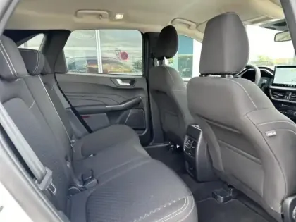 Photo 10 Ford Kuga  2.5 Duratec 180ch Hybrid FlexiFuel Titanium Business Powershift