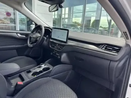 Photo 11 Ford Kuga  2.5 Duratec 180ch Hybrid FlexiFuel Titanium Business Powershift