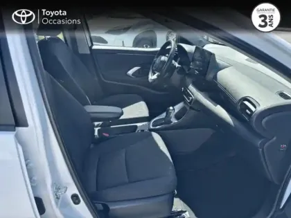 Photo 5 Toyota Yaris  116h Dynamic 5p MC24