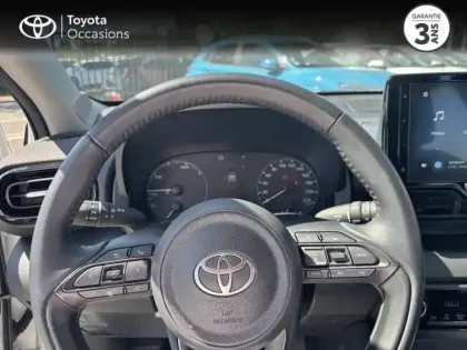 Photo 12 Toyota Yaris  116h Dynamic 5p MC24