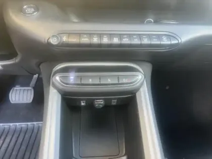 Photo 9 Jeep Avenger  Electrique 156ch 115kW Longitude