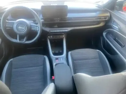 Photo 8 Jeep Avenger  Electrique 156ch 115kW Longitude